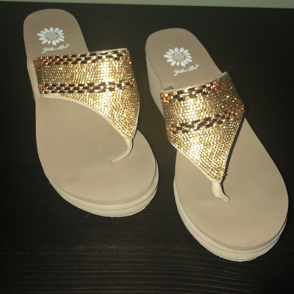 ❌❌SOLD❌❌NEW*** Yellow Box bronze wedges